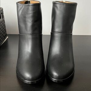 Black Ankle Boots - Nisolo Dari Boot 2.0 - Never worn